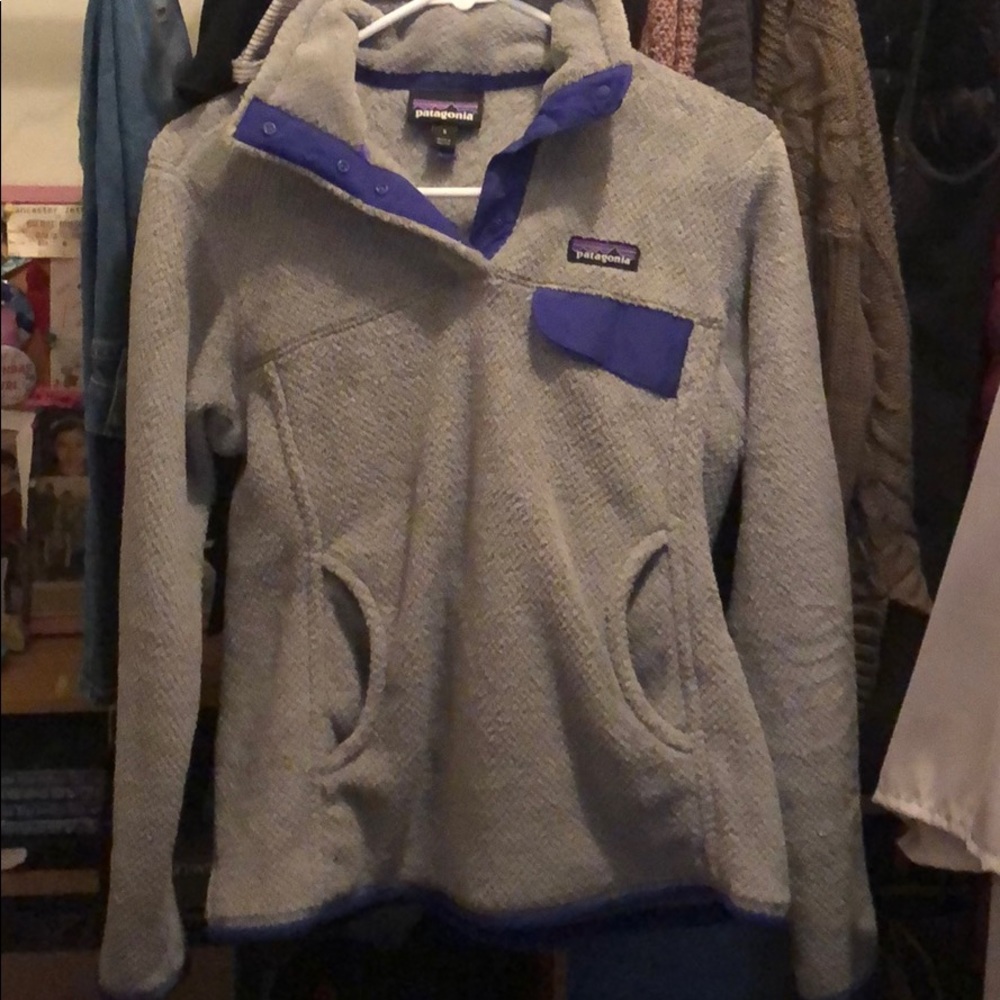 Patagonia crewneck with pockets